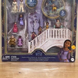 Disney Wish Magical Character Set with Purple and Brown Outfits